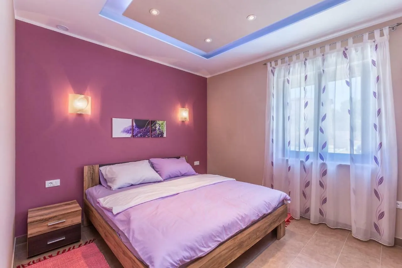 Villa Tara Medulin 0*,  Croatia
