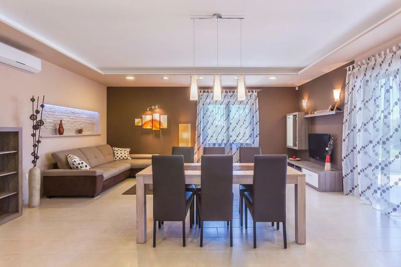 Villa Tara Medulin Croatia